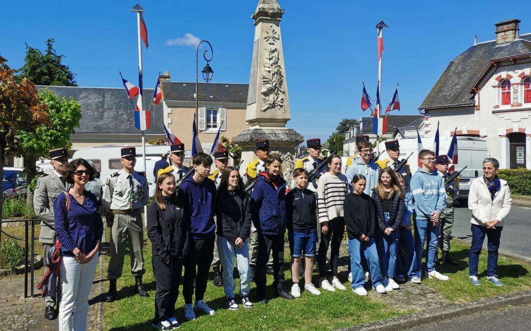 Le collège participe à la cérémonie du 8 mai à Luché